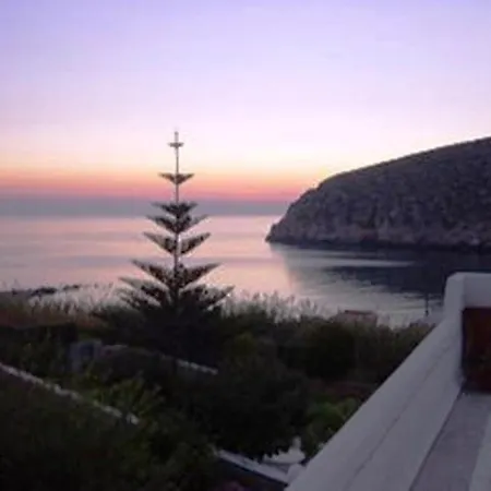 Flora's Apartament Apollon (Naxos)