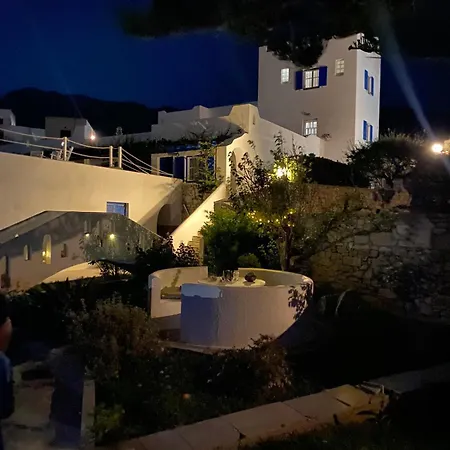 Flora's Apollon (Naxos)