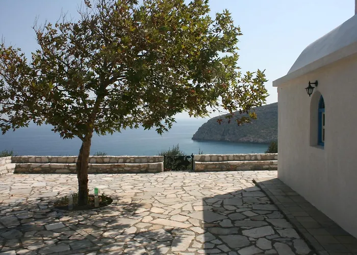 Flora's Apollon (Naxos)