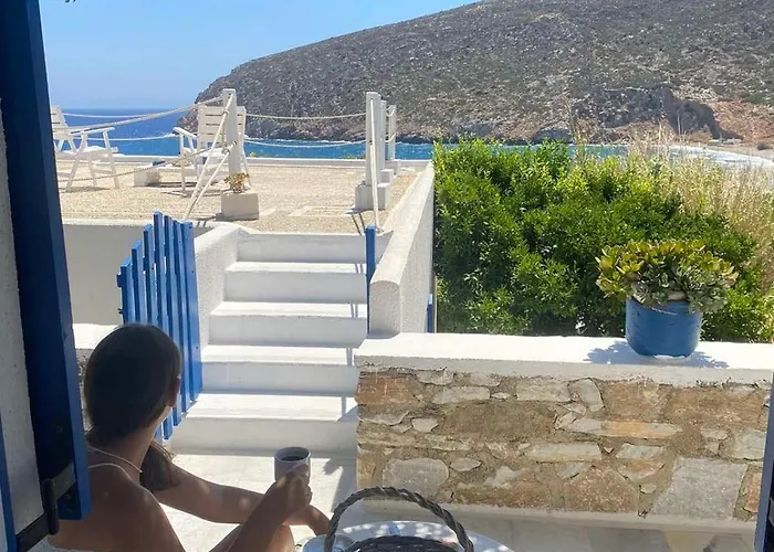 Flora's Apollon (Naxos)