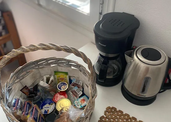 Flora's * Apollon (Naxos)