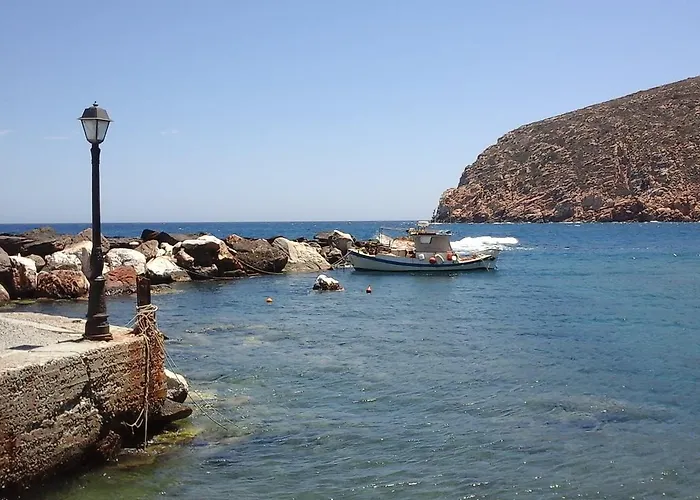 フローラズ アパート Apollon