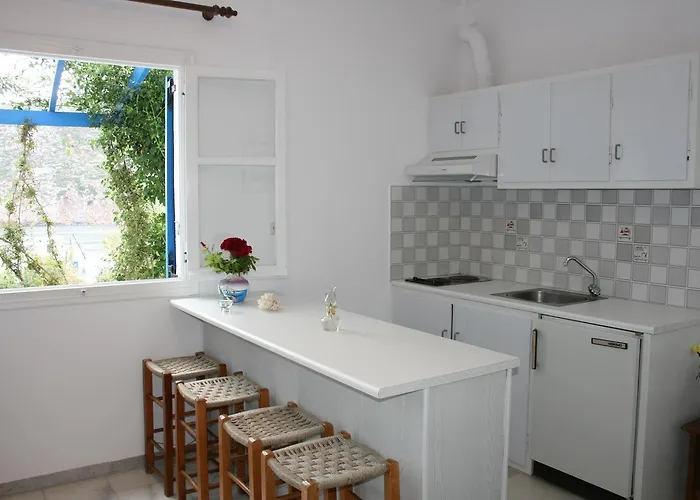 アパート フローラズ *