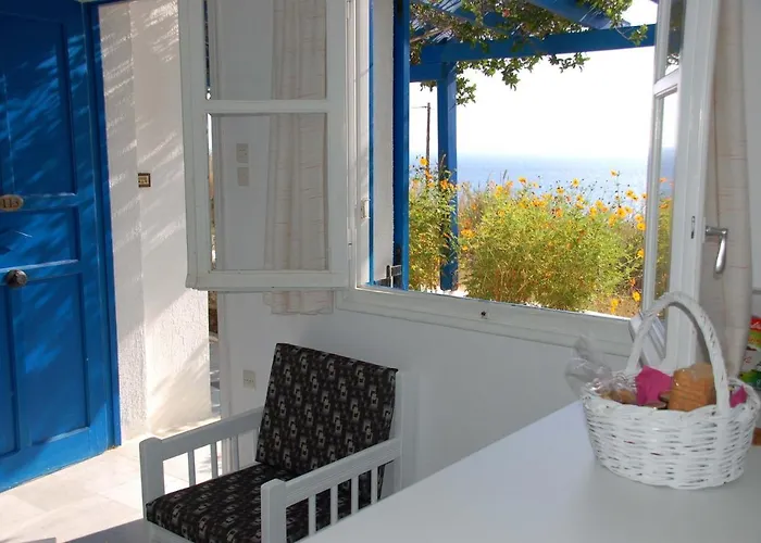 アパート フローラズ *